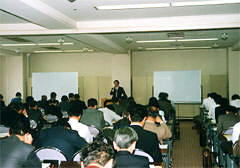 専門技術者資格試験会場